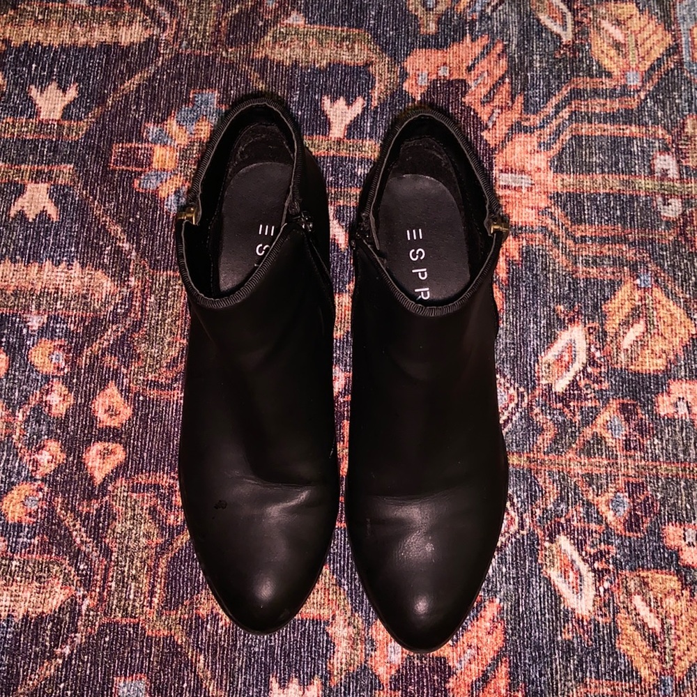 Espirit black booties size 6